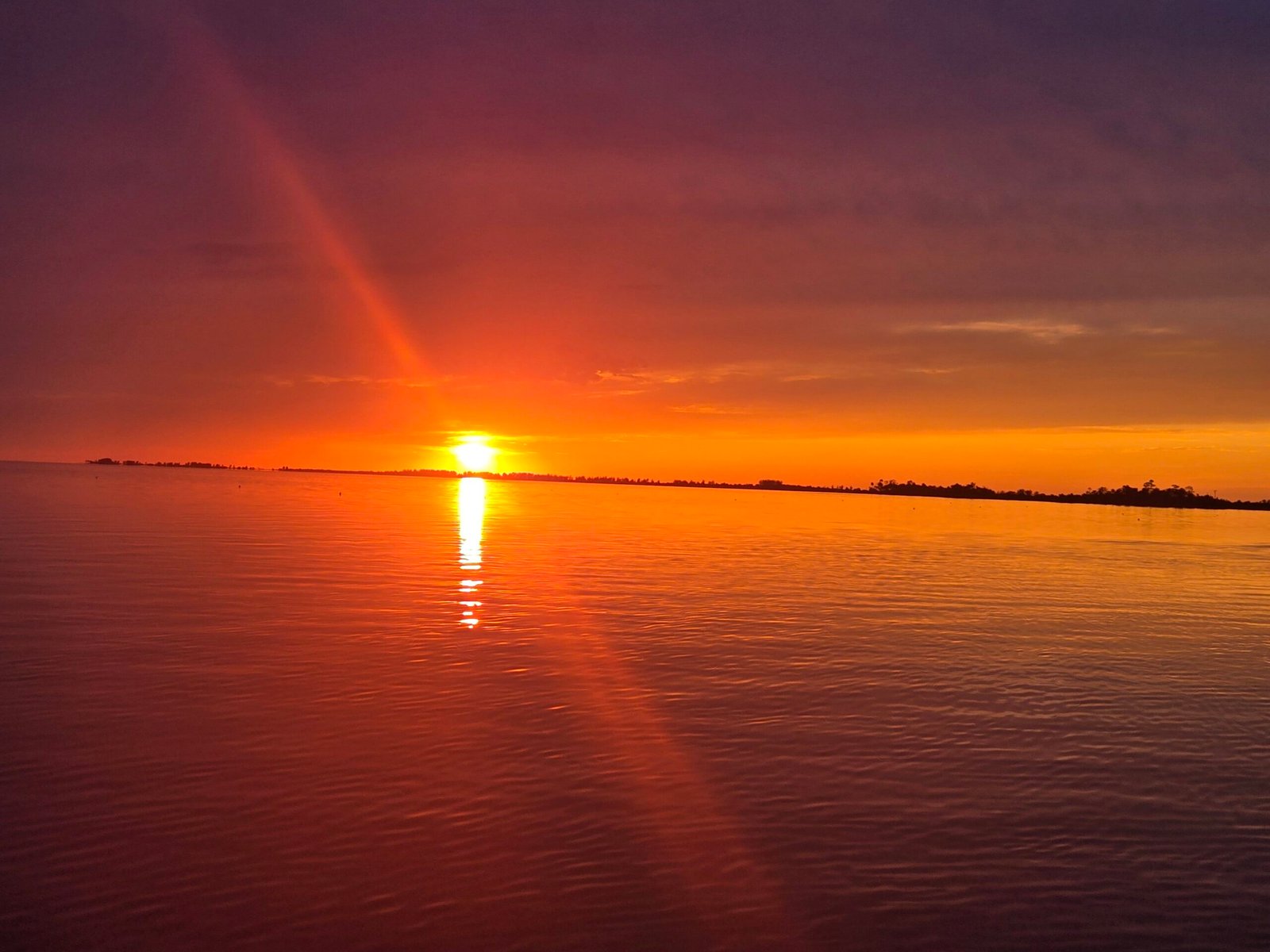 Kings Bay at Sunset with Salty Siren Tours and Charters